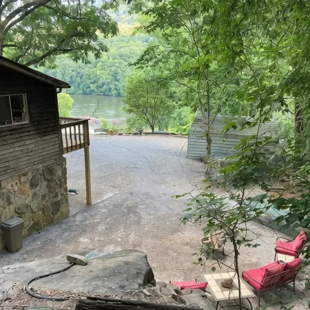 Tennessee River House