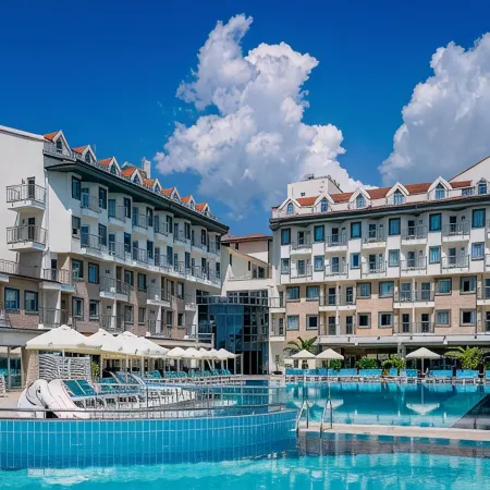Side Aluna Hotel
