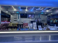 Blue Whale E-Sports Hotel - Homestays