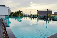 Royal Prince Resort Pattaya - Rooftop Pools