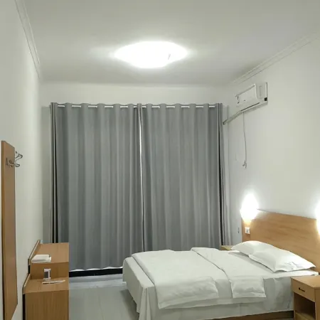 Yonghong Hotel