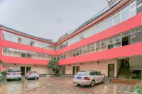 Jinchun Electronic Sports Hotel Lijiang - parkir