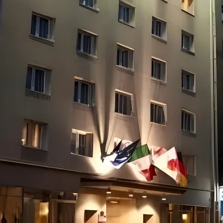 Queen's Astoria Design Hotel Отели рядом с достопримечательностью «Савски-Венац»