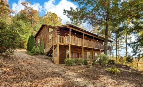 Log Cabin Near Lake Lure, Tryon, and Asheville! - Chalets