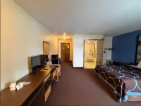 Iron Mountain Inn & Suites MI US 2
