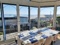 Facing the Sea, Dominant View, la Plage 300m Away