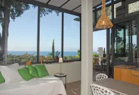 VILLA ALFONSA - APARTMENT "L'ATELIER" sea view, Garden level South-East - 4 ดาว