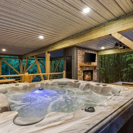 Creekside • Sauna • Hot Tub • Fire Pit • 15 min to Town