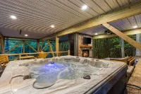 Creekside • Sauna • Hot Tub • Fire Pit • 15 min to Town - Chalets
