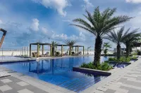 The Tropics at MacArthur Park Resort and Convention Center - Pools
