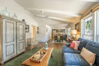 Stylish 2BR/2BA Retreat – Pet-Friendly, Patio, Workspace. Wifi. - 4-Star