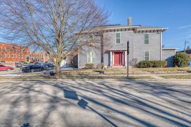 Charming 1BR Retreat Near DePauw University & Downtown Greencastle!