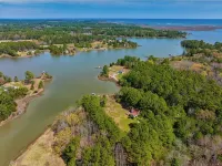 The Sailors Cottage Hotels in Mathews County