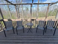 Northwoods Retreat in Eagle River - 3 Bedrooms and 2 Bathrooms - Full Kitchen