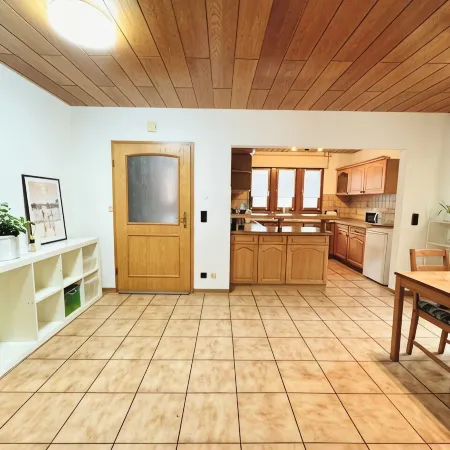 H&H Home-Quite and Cozy Central Apartment Near Park in Sindelfingen