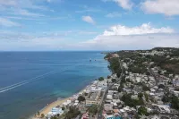 Modern Apartment Steps From Shore in the Heart of Aguadilla - 2성급