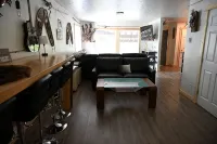 Comfy Duplex unit great for families and small groups, sleeps up to 9