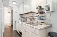 Lake Loveland Getaway --  Private and Comfortable -- Dog Friendly - 2-Star