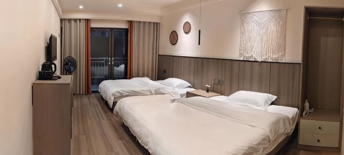 Chishui Swan Castle Miao Family Hotel Hotel di Chishui