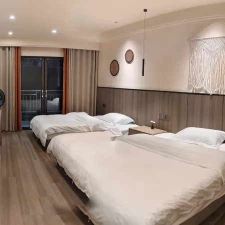 Chishui Swan Castle Miao Family Hotel