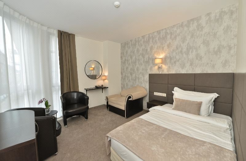 Art Plaza Hotel