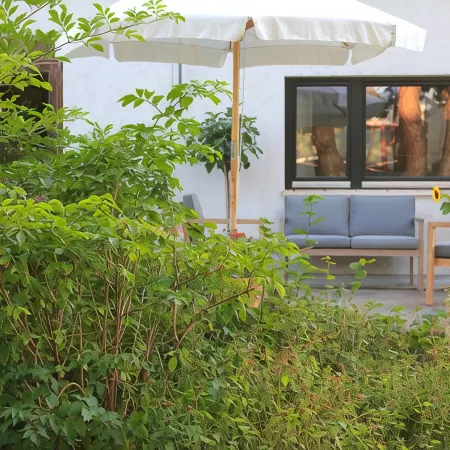 Haus mit großem Garten, 2 Schlafzimmer, 2 Bäder, 151 qm Wohnfläche