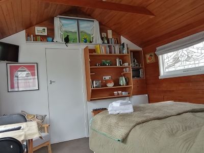 Cute and private self Contained Cottage