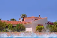 Villa Lagos Algarve for families & friends, 6 bedrooms, 7 bathrooms, pool, BBQ - Villas