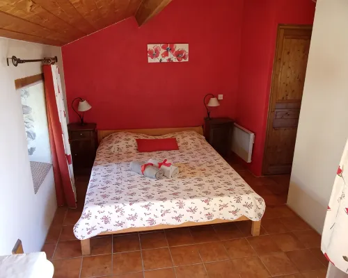 Charming cottage la FENIERE in quiet area, 105m², 3 ch, heated swimming pool Hotéis em Joyeuse