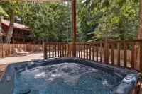 The Dirtyface Mountain Lodge Cup#1596Rustic Charm, Minutes to Leavenworth, Pool - Homestays