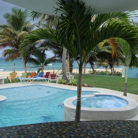 Escape to Beach Paradise & Light House -The Best for Families & Great for Events