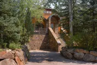 Walk to town! 4 bdrms all king beds. Great ski house w/ hot tub near Snyder Park - 3-Sterne
