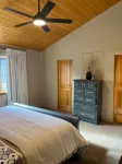 Blue Rock Mountain Bungalow 'Hot tub with stunning views - 4-Star