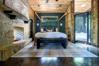 Luxe Spa Cabin: Sauna/Hot Tub/Cold Plunge, EV - Gym