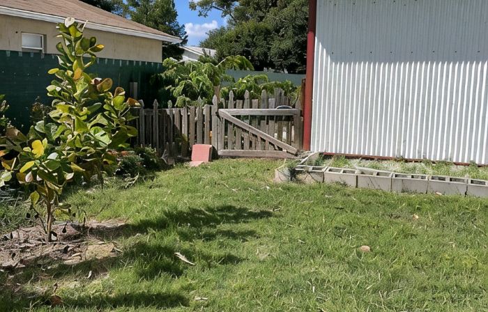 Private Home and Entrance, Stocked Kitchen, Fenced Yard, Pets, Boats ok,Parking