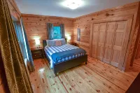 Cabin 114, Luxury 6 bedroom, 3 bath cabin minutes from Downtown Lexington!