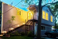UT Downtown Eco Private Carriage Pecan Tree House Free Wifi Wired Internet - Country Houses