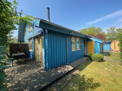 Vacation home with barrel sauna, fireplace and massage chair. - 3-Star