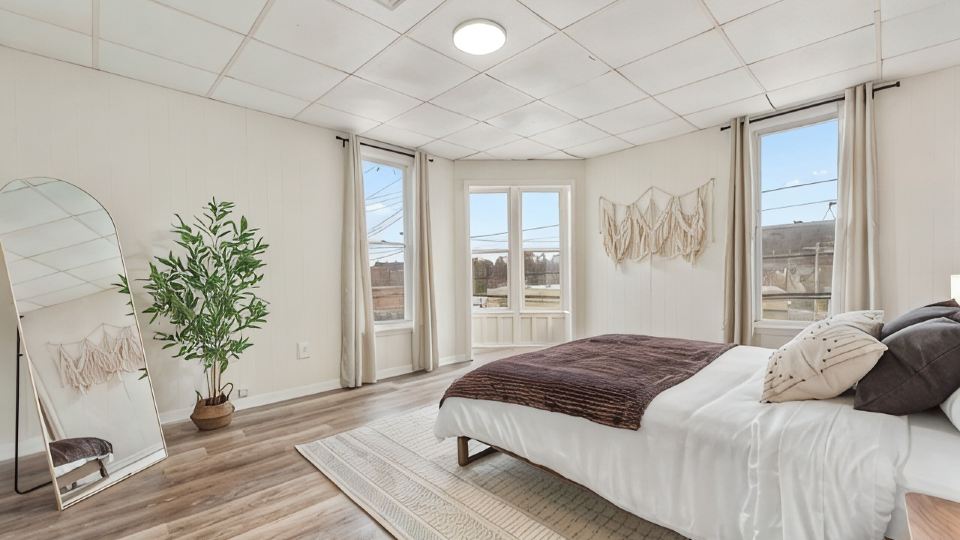 The Cozy Emerald Stay 5 Minutes to Downtown