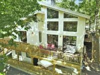 Luxury Lakefront, Family Retreat, Hot Tub, Kayaks, Canoe, Game Room, Sleeps 10 - Homestays