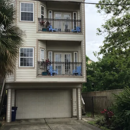Boardwalk Home One Block to Kemah Activities