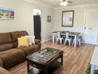 Clean Coastal Ranch Home Located Between the Beach and the City! - Homestays