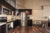 Lincoln’s Loft - Hawthorne Suite Downtown Lincoln, IL - WiFi
