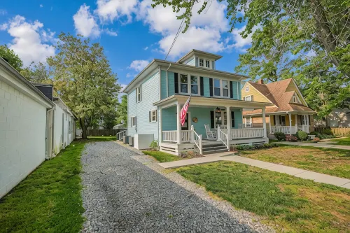 Hawthorn House Remodeled 3BR Walk to Town!