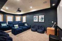 Panoramic Views! 7BR - 8BA - Elevator- Pool - Hot Tub - Game Room - Theater