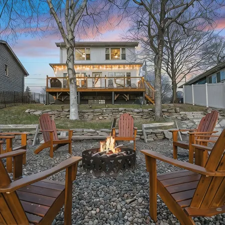 Lux Designer Lakefront Home with Views, Firepit, Dock, Kayaks, and up to 2 Dogs