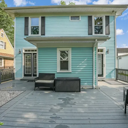 Hawthorn House Remodeled 3BR Walk to Town!