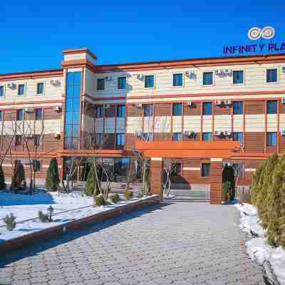 Infinity Plaza Hotel Hotel Exterior