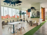 Cozy Stay Studio Apartment at B Residence Near Aeon Mall - Gym