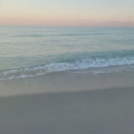 Vero Beach Hideaway- 5-minute drive from beach